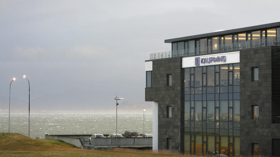 GIR PENGENE TILBAKE: Administrasjonsstyret i den islandske banken Kaupthing garanterte fredag for alle norske innskudd i banken.Foto: REUTERS/Bob Strong