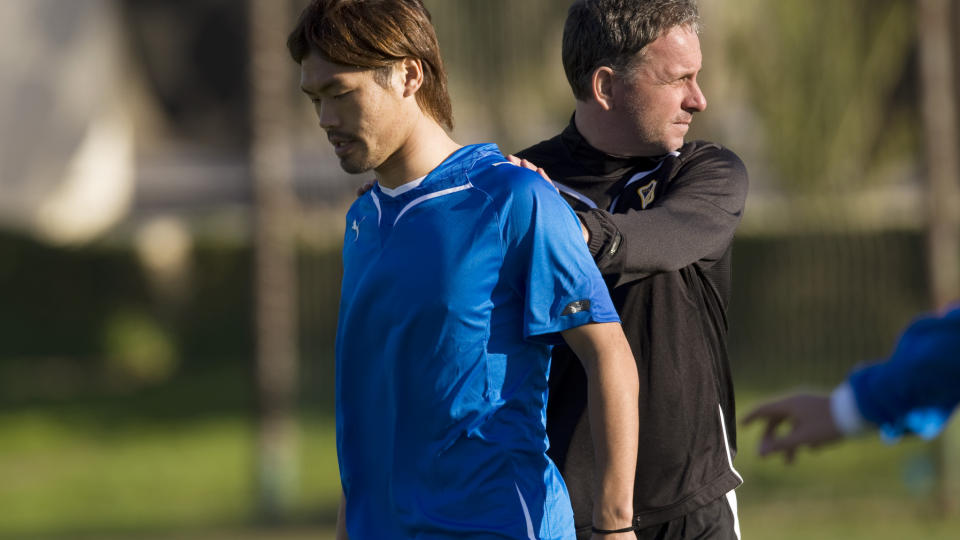 SIGNERER I MORGEN: Japanske Daigo Kobayashi er klar for ett �rs utl�n til Stab�k. Trener Jan J�nsson har ogs� bakgrunn fra japansk fotball.
Foto: Terje Bendiksby, Scanpix