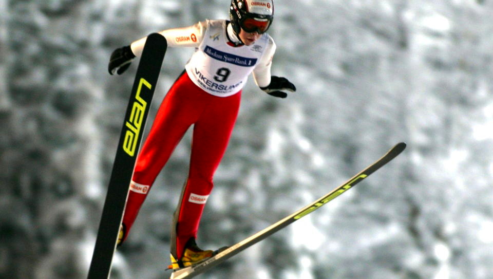 VM-KLAR: Maren Lundby (14) har dr�mt om � komme til VM, og fikk �nsket oppfylt i kveld. Sportssjef Clas Brede Br�then har ingen betenkeligheter med � sende en s� ung hopper til et s� stort mesterskap. 
Maren Lundby under NM hopp kvinner i Vikersund fredag kveld.
Foto: Heiko Junge / SCANPIX