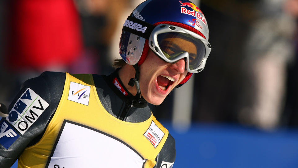 SUVEREN: Gregor Schlierenzauer vant hele 36,4 poeng foran landsmannen Thomas Morgenstern. Foto: Al Bello/Getty Images/AFP