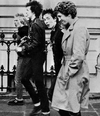 FOR RADIKALE? Platesamlingen ble i hvert stuet vekk like etter at Sex Pistols ble innlemmet i samlingen. Foto: Scanpix