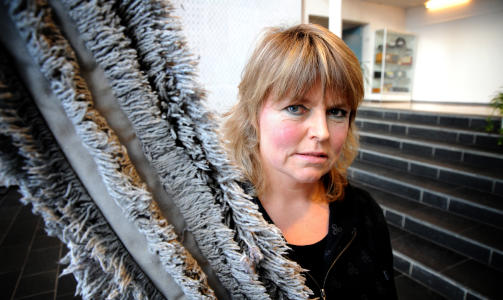 HAR LITE: - Vi har lite, Men vi har mye � miste. Mange tror at dette handler om de som er gamle n�, men det er vi som er f�dt etter 1963 som vil bli rammet, sier Anita Br�ten. Foto: �ISTEIN NORUM MONSEN.