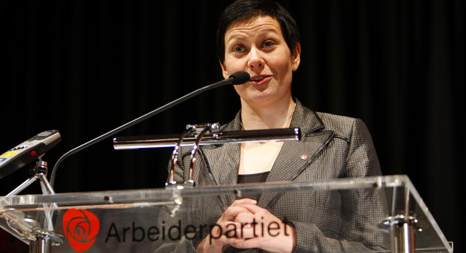 OSLO 20080904: Nestleder i Arbeiderpartiet og fiskeri- og kystminister Helga Pedersen �nsket velkommen til  partiets landsstyrem�te i Oslo.
Foto: Erlend Aas / SCANPIX