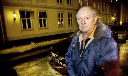 NABO: Fredrik St�rmer bor i nabobyg�rden. - Det er forferdelig hvis det har g�tt et liv tapt her i kveld. Slikt har det aldri v�rt her tidligere, sier St�rmer til Dagbladet.no. Foto: ANDERS GR�NNEBERG