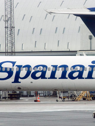 SOLGT FOR �N EURO: I slutten av januar i �r solgte SAS det kriserammede datterselskapet Spanair til en gruppe spanske investorer for �n euro. Salget inneb�rer et tap p� n�rmere 590 millioner kroner for konsernet. Foto: SCANPIX