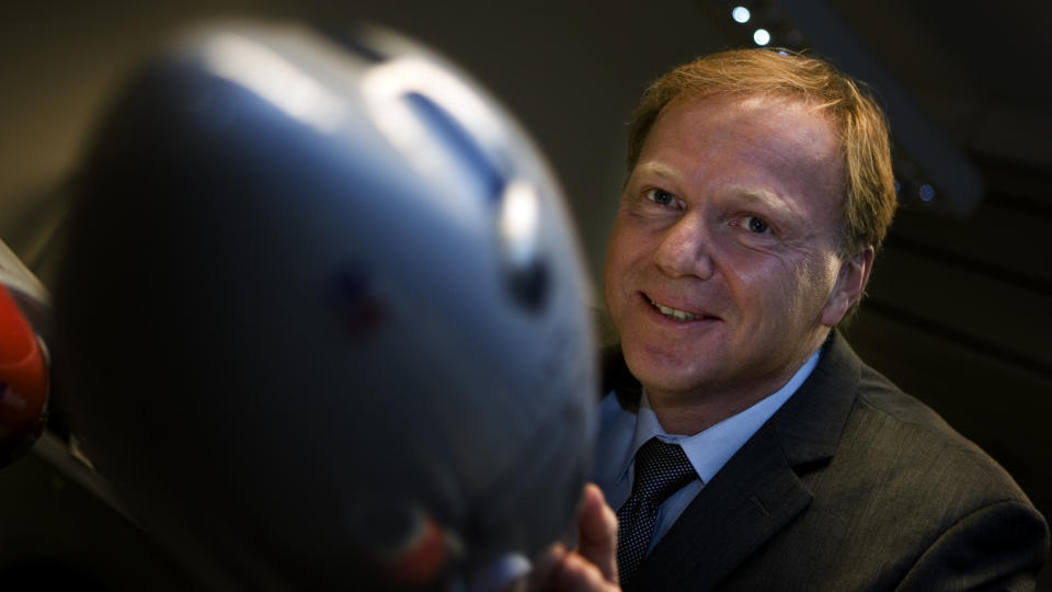 STOLT TROSS KRISEN: Ola H. Strand er den eneste SAS-direkt�ren som leverte overskudd i fjor. Han takker de ansatte, og tror at det vil hjelpe at han blir i toppledelsen n� som kjempekuttene skal fordeles. 
Foto: Cornelius Poppe / SCANPIX .