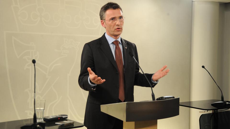 - LIBERAL LOV:Vi �nsker at den nye bestemmelsen skal v�re mindre omfattende, mindre begrensende enn dagens bestemmelse. Muhammed-tegninger er hvert fall tillatt med den nye bestemmelsen, sier statsminister Jens Stoltenberg (Ap). Foto: �ISTEIN NORUM MONSEN.