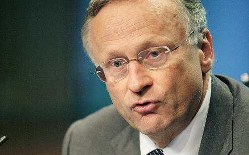 SENKER RENTA:  Svein Gjedrem og Norges bank setter ned styringsrenta ble det kjent p� rentem�tet i dag. Foto: Jacques Hvistendahl/Dagbladet