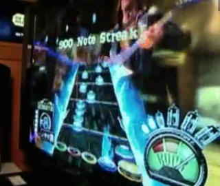 EKSPERT: Ikke mange klarer � treffe like mange noter p� rad i ekspertmodusen i �Guitar Hero�.