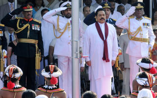 NEKTER � STOPPE: President Mahinda Rajapakse sier ben�dning av ledende LTTE-medlemmer er uaktuelt, og at han vil knuse dem Foto: AFP/SCANPIX