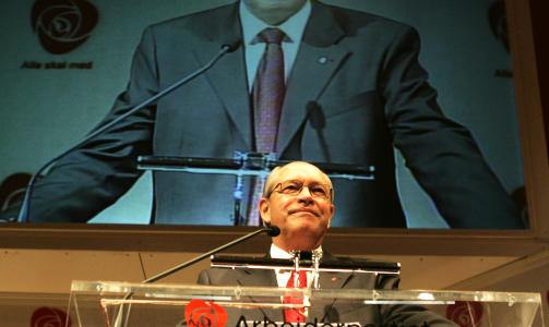 GRATULERTE Partisekret�r Martin Kolberg holdt tale. Foto: Knut Falch / SCANPIX
