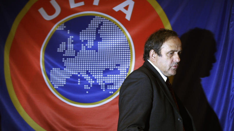 TAR GREP: Michel Platini vil innf�re nye regler i europeisk fotball. Foto: Petr David Josek/AP/Scanpix