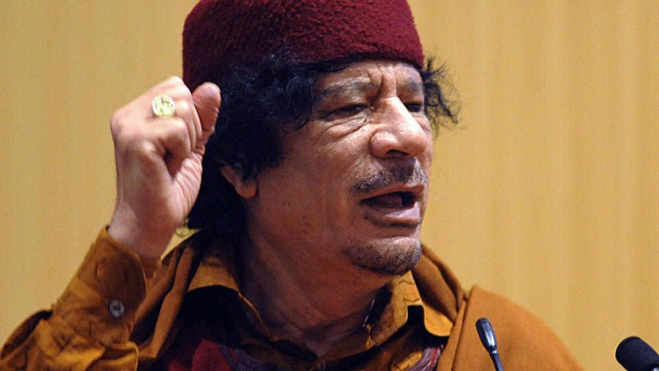 LEDER: Gaddafi har overtatt ledervervet i AU, og forsvarer somaliske sj�r�vere i kenyansk avis. Foto: AFP/SIMON MAINA/SCANPIX