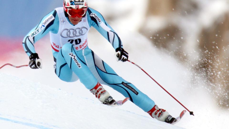 TITTELFORSVARER: Aksel Lund Svindal skal forsvare utforgullet fra �re i Val d'Isere. Foto: Karl Josef Hildebrand / EPA.