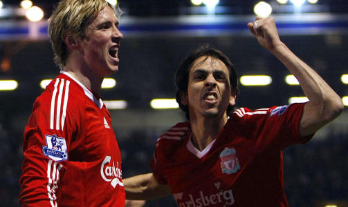 VIKTIG SEIER: Liverpool la press p� Manchester United etter at de snudde kampen mot Portsmouth takket v�re Fernando Torres, som synes � v�re p� vei mot storformen.Foto: SCANPIX/AP Photo/PA, Chris Ison