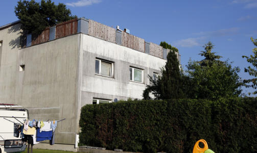 AMSTETTEN: Huset til Josef Fritzl, der datter og barnebarn ble holdt fanget i en hemmelig leilighet. Foto Lise �serud / SCANPIX