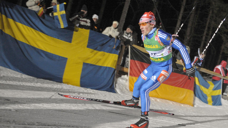 ANTYDER JUKS BLANT UTENLANDSKE KONKURRENTER: Maksim Tsjoudov er ikke blant de tre russiske skiskytterne som har avlagt positive A-pr�ver. Det hindrer ham ikke i � sl� voldsomt tilbake mot kritikerne - og spesielt svenskene f�r gjennomg� av den 26 �r gamle russeren. Foto:  AFP/JENS-ULRICH KOCH