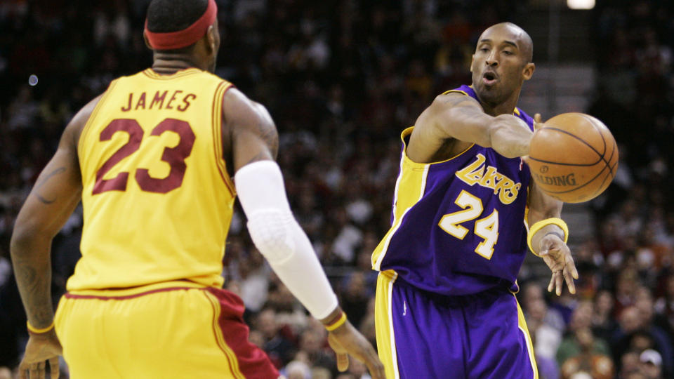 TROSSET SYKDOM: Kobe Bryant bidro sterkt til � p�f�re Cleveland Cavaliers deres f�rste hjemmetap p� 23 kamper, til tross for at han langt fra var i sin beste form. Foto: AP Photo/Mark Duncan