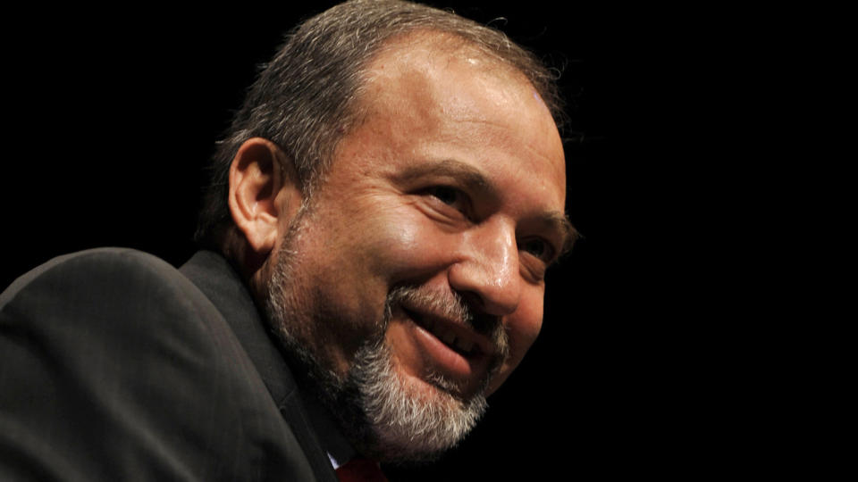 FRA JOKER TIL KONGE: Avigdor Lieberman, leder for Israel Beiteinu (Israel er v�rt hjem), k�res til valgvinner. Selv om han i beste fall bare kan bli nummer tre. Foto: REUTERS/Amir Cohen/SCANPIX
