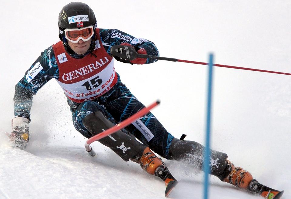 VAR SKUFFET: Lars Elton Myhre hektet seg fra en topp ti-plassering i superkombinasjonen, men har mer p� lager f�r VM er over. Foto: SCANPIX/EPA/CHRISTOPHE KARABA