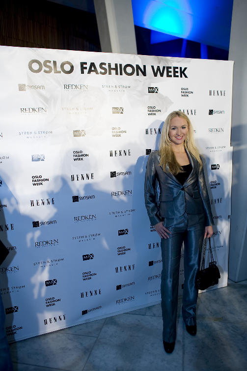 I DRESS: Pia Haraldsen kom i dress fra Moods of Norway. Foto: Espen R�st.