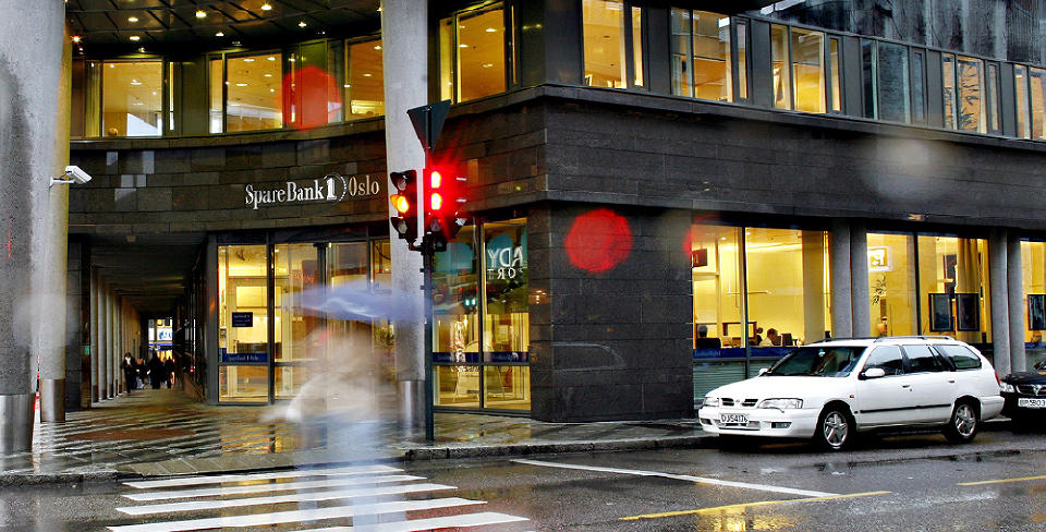 VERSTINGEN: Sparebank1 kommer d�rligst ut i Forbrukerr�det unders�kelser. N� krever r�det at de bankansatte slutter � kalle seg for r�dgivere, n�r det viser seg at de driver med salg. Arkivfoto: OLE C.H. THOMASSEN