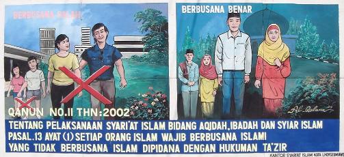 INDONESIA: Hijab er ikke lovp�lagt i landet, bortsett fra i Ache-provinsen, der myndighetene oppfordrer til bruk gjennom slike plakater. Bildet til venstre viser feil klesdrakt, det til h�yre er riktig. Foto: WIKIMEDIA