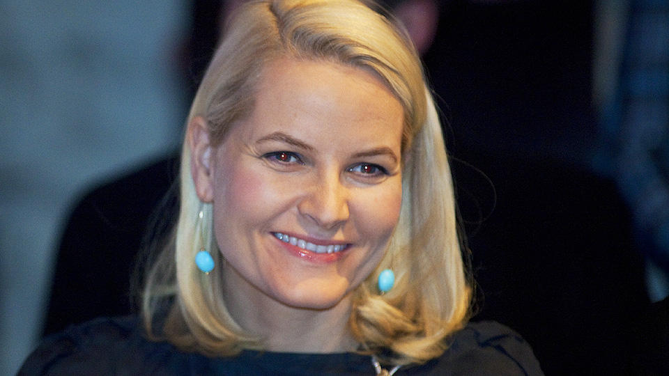 KONGELIG BES�K: Mette-Marit var tilstede da Norsk Mote Institutt ble konstituert under Oslo Fashion Week i ettermiddag. Foto: KYRRE LIEN / SCANPIX