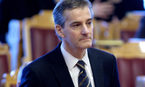 FORTVILER: 
Utenriksminister Jonas Gahr St�re m�tte svare p� sp�rsm�l om Martine-saken i Stortinget i dag. Foto: SCANPIX