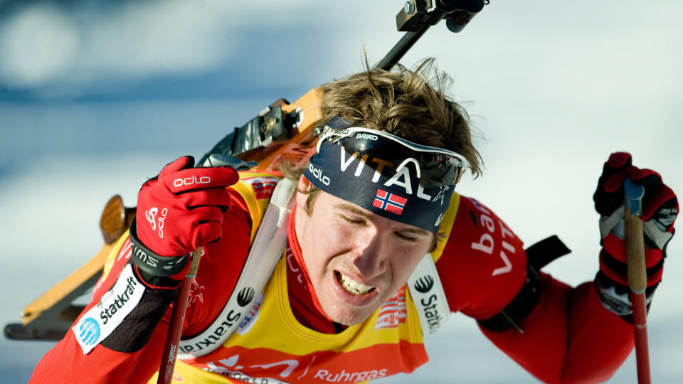 F�LER SEG IKKE I SLAG: Emil Hegle Svendsen g�r verken dagens sprint eller morgendagens jaktstart i VM. Foto:  AFP/Vincenzo Pinto
