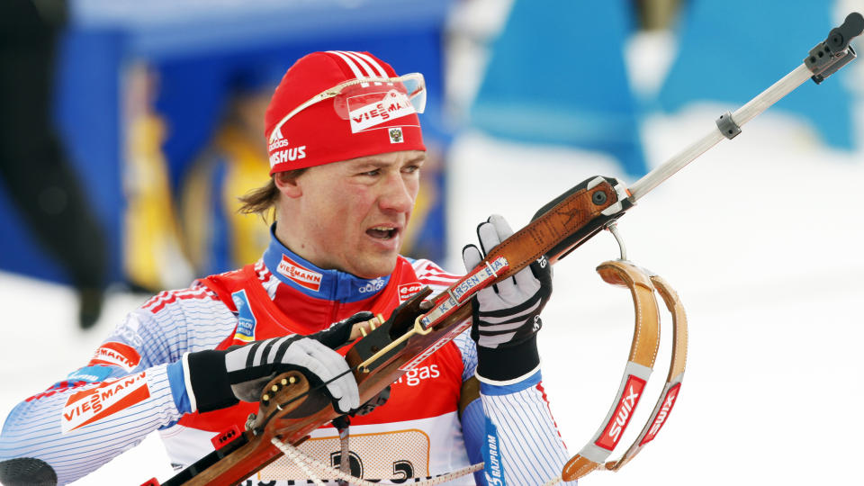 TATT IGJEN: Dmitrij Jarosjenko i aksjon p� standplass under VM i �stersund. N� ryker han i nok en dopingpr�ve, tatt i Oberhof. Foto: Heiko Junge / SCANPIX