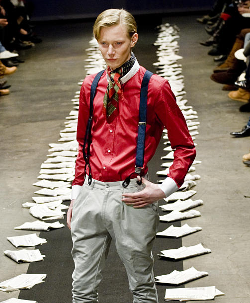 ALLE KAN HA EN DRESS: Men ikke alle er like stilfulle som denne modellen. Foto: Stella Pictures