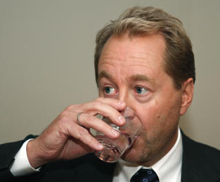 BURDE MANE TIL ETTERTANKE: Kjell Inge R�kkes historie. 
Foto: Knut Falch / SCANPIX