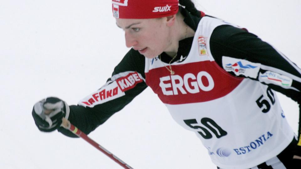 STERK: Justyna Kowalczyk fra Poland knuste konkurrentene igjen. Her avbildet da hun fosset inn til seier i samme disiplin under verdenscuprennet i Estland 24. januar. Foto: EPA/VALDA KALNINA/SCANPIX