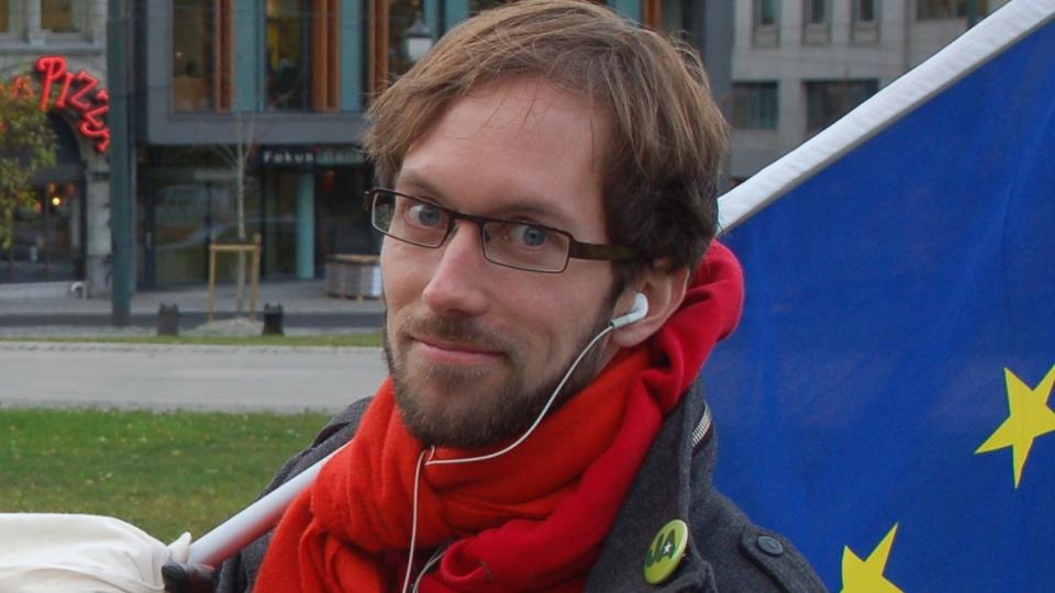 JA-LEDER: Venstre-poliker Erlend Sand (25) er ny leder for Europeisk Ungdom. Foto: PRIVAT.