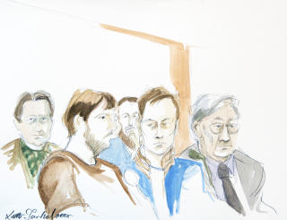 TILTALTE: Tre av de tiltalte, samt to advokater, tegnet under Pirate Bay-rettssakens f�rste dag. 
Tegning: Lotta Jarlsdotter / SCANPIX