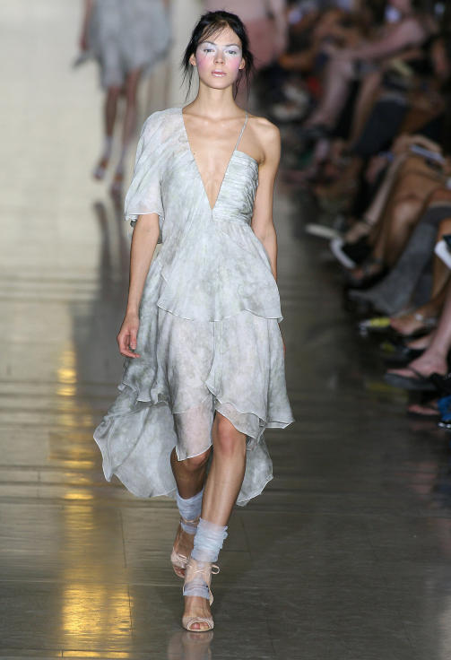 JILL STUART: Fra designerens h�stkolleksjon. Alle foto: STELLA PICTURES