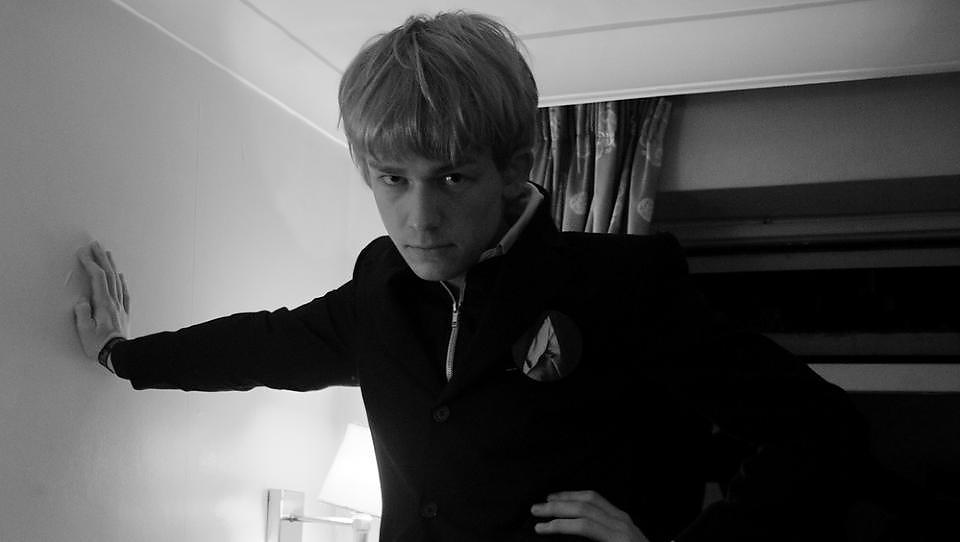 M�NEDENS POET: Fredrik H�staker skrev det beste diktet p� Skolekammeret i januar, mener juryen. Foto: PRIVAT