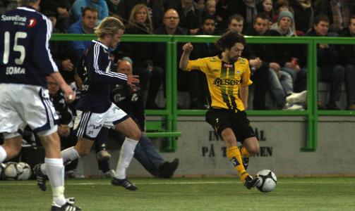 DYR RETUR: Start satset tungt for � unng� at oppholdet i f�rstedivisjon skulle bli langvarig. Opprykkssesongen f�rte til et underskudd p� mellom 30 og 40 millioner kroner.Foto: Tor Erik Schr�der / SCANPIX