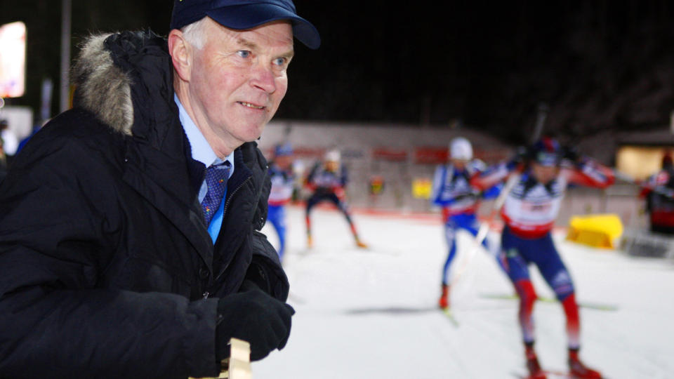 KRANGLET MED TIKHONOV P� GANGEN Men IBU-president Anders Besseberg bryr seg ikke om at hans egen visepresident sto i spissen for russernes protest mot Ole Einar Bj�rndalen. 
Foto: Heiko Junge / SCANPIX .