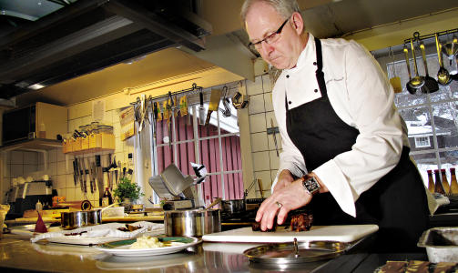 CHEF: P� kj�kkenet er det den eldste av br�drene Gr�nolen, �ystein, som styrer.