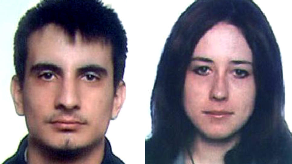 ARRESTERT: Spanske Christian Peso Ruiz Coello og hans russiske kj�reste Maria Choubina, begge 24, ble i dag arrestert i Granada i Spania. Paret er mistenkt for � spre videoer der det oppfordres til hellig krig. Foto: AP/SCANPIX