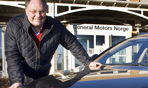 H�PER � FAGFORENINGEN: Petter Smebye, administrerende direkt�r i General Motors Norge, h�per sveriges opposijon og fagbevegelse vil presse p� for st�tte til Saab. Foto: Rune Myhre / Dagbladet