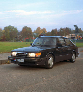SAAB 900: Turbo 16 S 1984. Bilen ble utviklet p� grunnlag av Saab 99. Foto: WIKIMEDIA