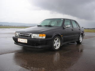 SAAB 9000: Personbilen ble laget av Saab i forskjellige utgaver fra 1984 til 1998. Foto: WIKIMEDIA
