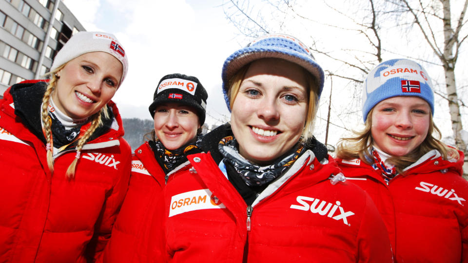 HOPPNEKT: Line Jahr og Helena Olsson Smedby raser mot rennledelsen i Vikersund. Her er de sammen med Anette Sagen og Maren Lundby under ski-VM.
Foto: H�kon Mosvold Larsen / SCANPIX