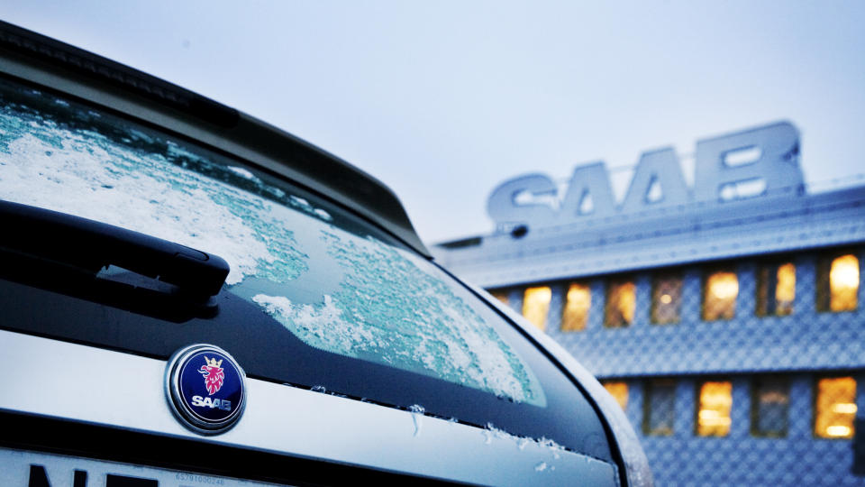 TROLLH�TTAN 20090218
P� VEI I GR�FTA: Saab er i ferd med � g� konkurs, og verken svenskene eller regjeringen er veldig interessert i � spytte inn milliarder for � redde dem. Foto: SCANPIX
FOTO Erik Abel / SCANPIX /