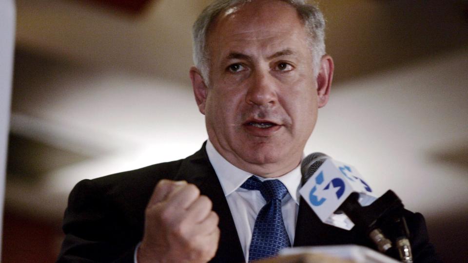 P� VEI MOT MAKTA: Benjamin Netanyahu. Foto: EPA/URI LENZ/Scanpix