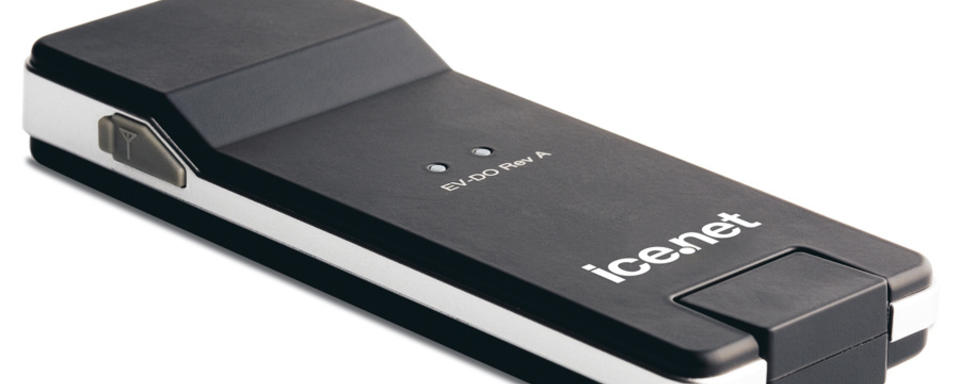 NETT P� HYTTA OG P� B�TEN: Med et modem kan man f� brukbart nettilgang p� hytta og andre steder uten fast bredb�ndslinje. If�lge Ice kan man f�  nedlastningshastigheter p� 300 Kbps-2 Mbps i omr�der med ok dekning. 
 Foto: ICE