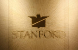 FASADEN: Stanford Bank, her fra Z�rich i Sveits. Foto: Christian Hartmann/REUTERS/Scanpix